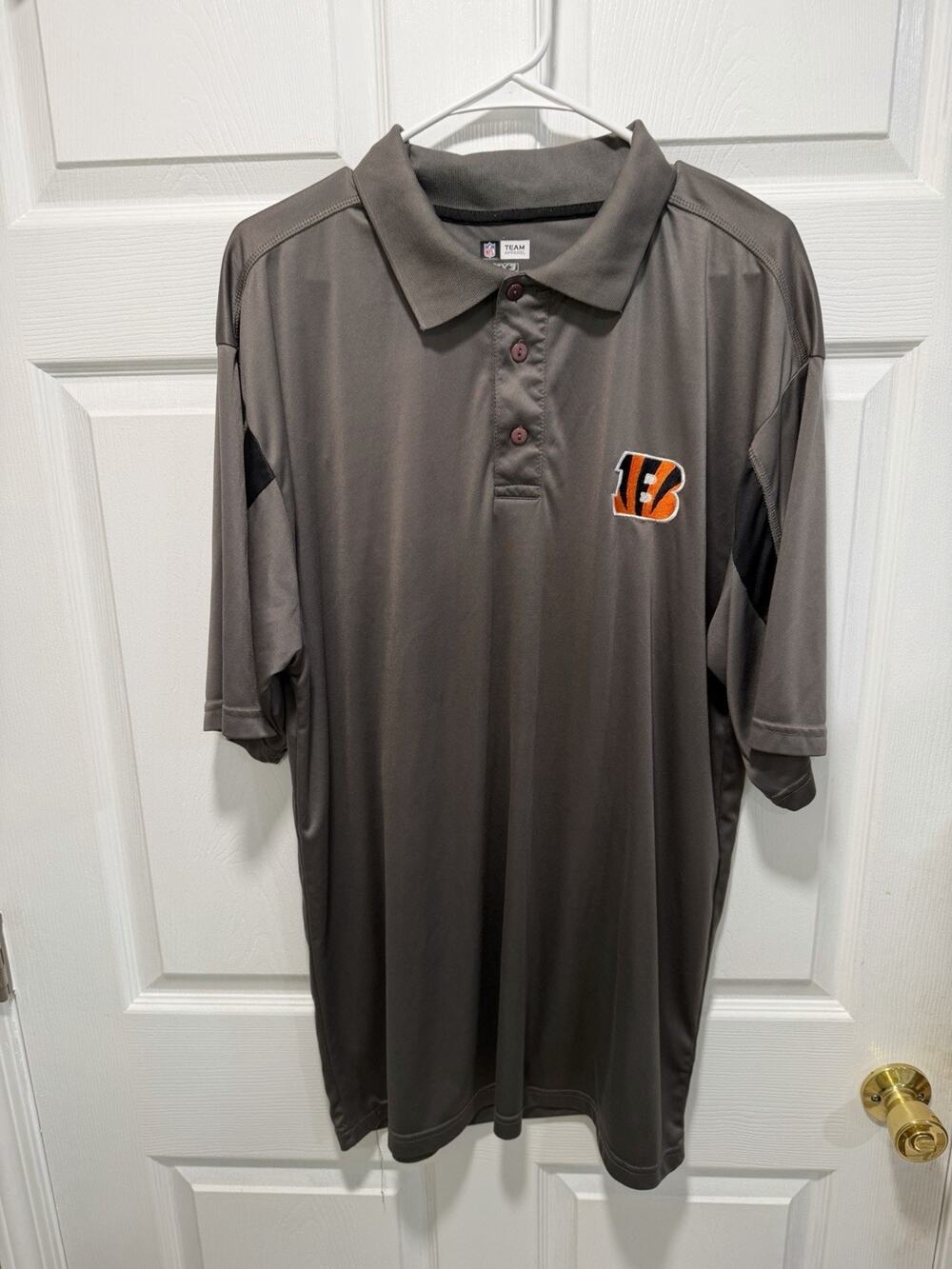 NFL Team Apparel Cincinnati Bengals Polo Shirt Mens XLT Gray TX3 Cool Short Shot